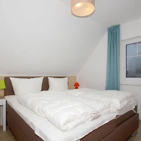 Strandnahe Mit Balkon, Gratis Nutzung Vom Ahoi Erlebnisbad Und Sauna In Sellin - Rex Rugia 13-8