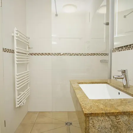 Rex Rugia 13-8 Mit Sauna- Und Schwimmbadnutzung Im Ahoi Sellin Apartmán *